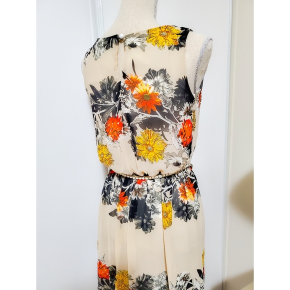 Dress - Picture 5 of 6